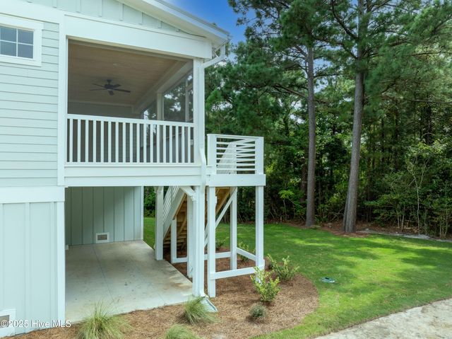 522 White Picket Way, Holly Ridge, NC 28445