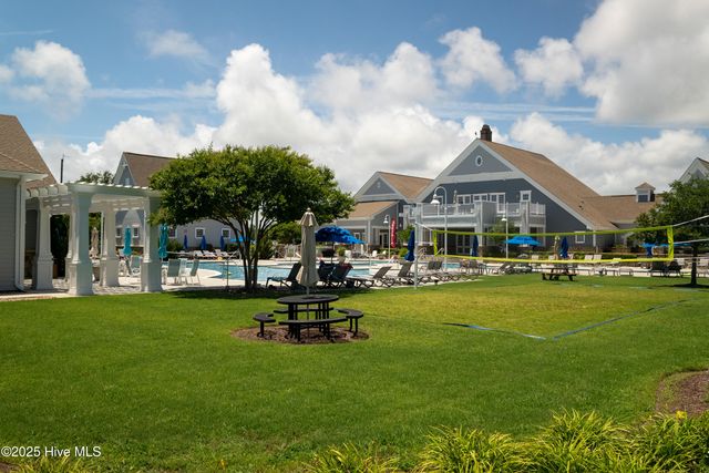 522 White Picket Way, Holly Ridge, NC 28445