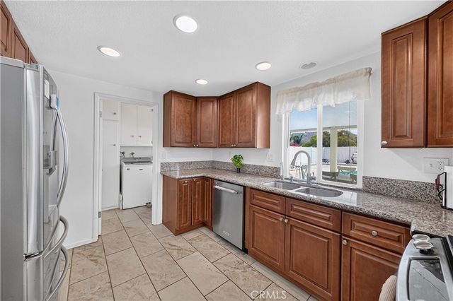 5444 Peacock Lane, Riverside, CA 92505