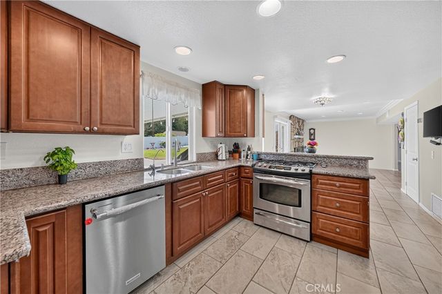 5444 Peacock Lane, Riverside, CA 92505