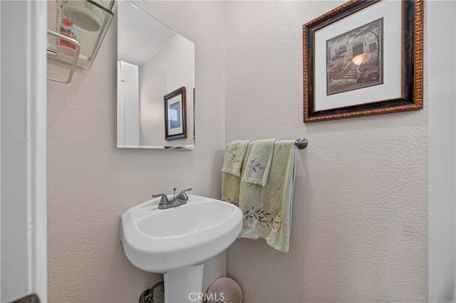 5444 Peacock Lane, Riverside, CA 92505