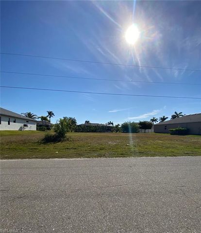 2907 SW 25th PL, Cape Coral, FL 33914