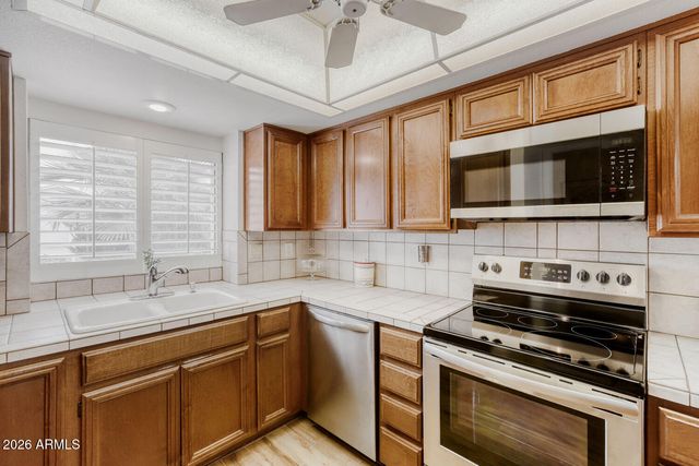 506 W BEVERLY Lane, Phoenix, AZ 85023