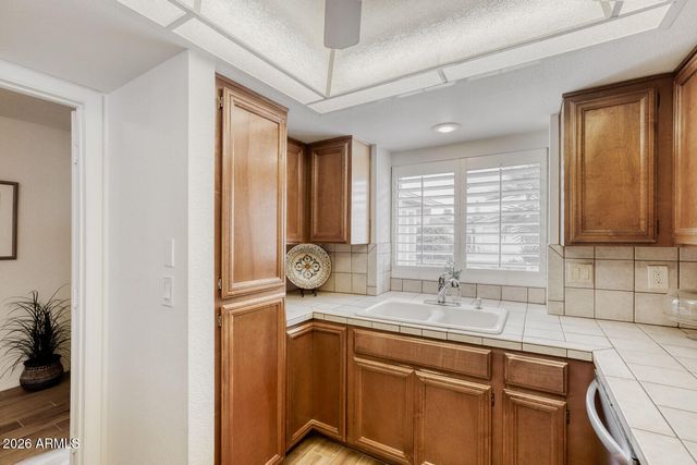 506 W BEVERLY Lane, Phoenix, AZ 85023