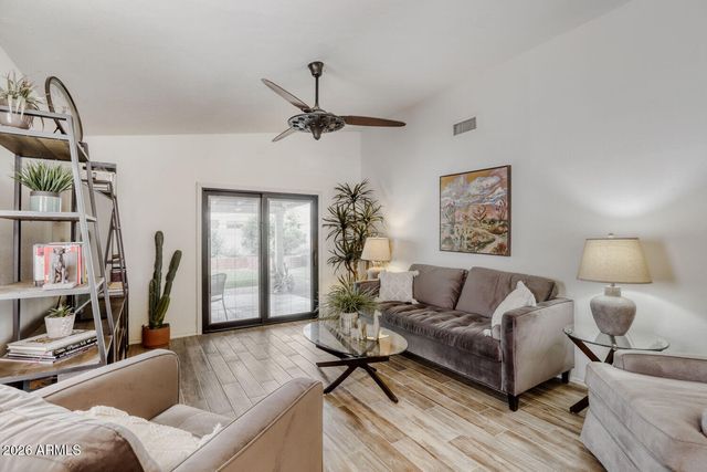 506 W BEVERLY Lane, Phoenix, AZ 85023