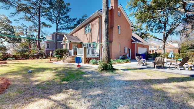 2208 Weepoolow Trail, Charleston, SC 29407