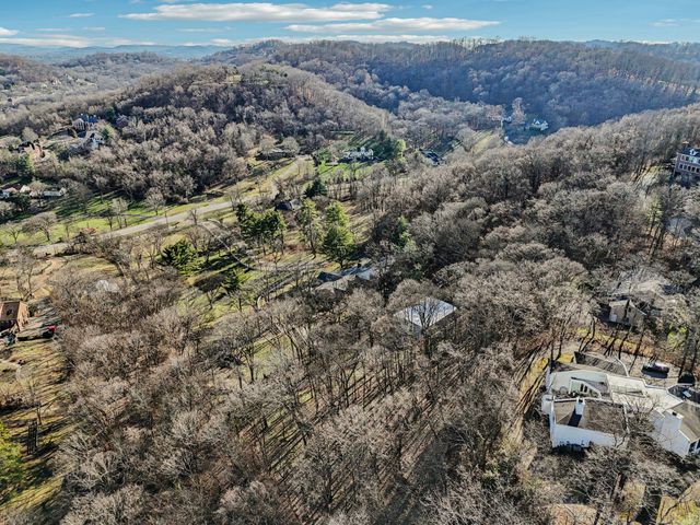 6020 Murray Ln, Brentwood, TN 37027