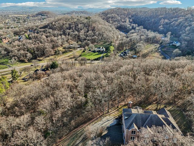 6020 Murray Ln, Brentwood, TN 37027