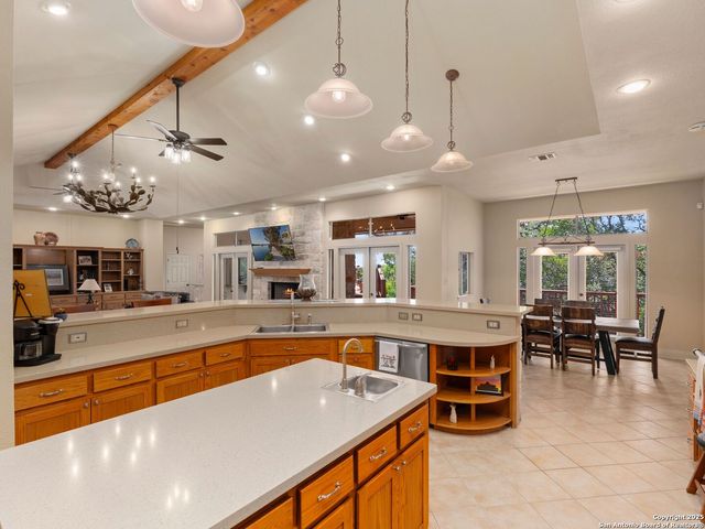 14933 Seven L Trail, Helotes, TX 78023