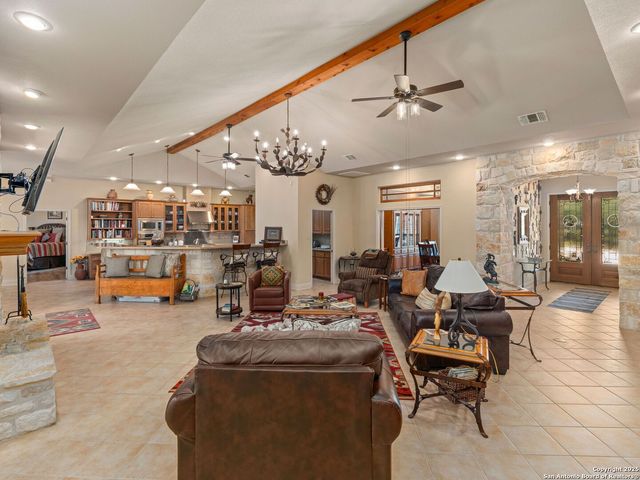 14933 Seven L Trail, Helotes, TX 78023