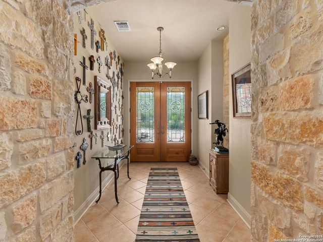 14933 Seven L Trail, Helotes, TX 78023