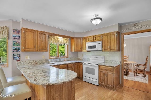 3 Hickory Lane, Sand Lake, NY 12018