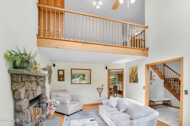 3 Hickory Lane, Sand Lake, NY 12018