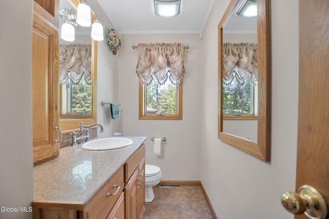 3 Hickory Lane, Sand Lake, NY 12018
