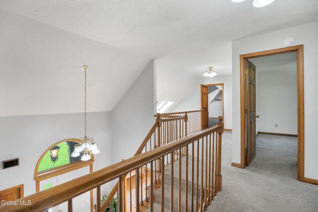 3 Hickory Lane, Sand Lake, NY 12018