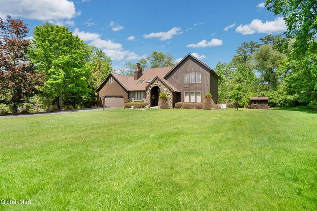 3 Hickory Lane, Sand Lake, NY 12018