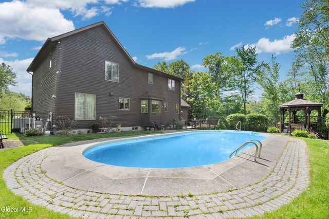 3 Hickory Lane, Sand Lake, NY 12018