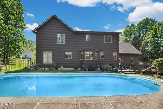 3 Hickory Lane, Sand Lake, NY 12018
