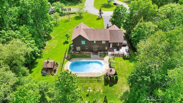 3 Hickory Lane, Sand Lake, NY 12018