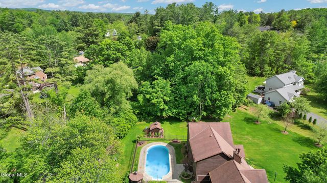 3 Hickory Lane, Sand Lake, NY 12018