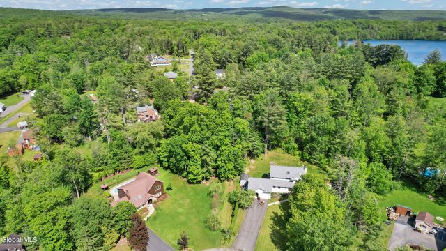 3 Hickory Lane, Sand Lake, NY 12018