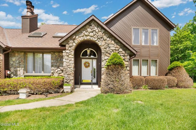 3 Hickory Lane, Sand Lake, NY 12018