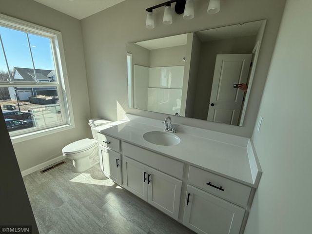 1649 Meadows Drive NE, East Bethel, MN 55011