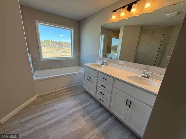 1649 Meadows Drive NE, East Bethel, MN 55011