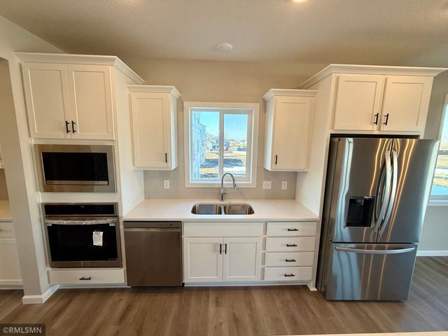 1649 Meadows Drive NE, East Bethel, MN 55011