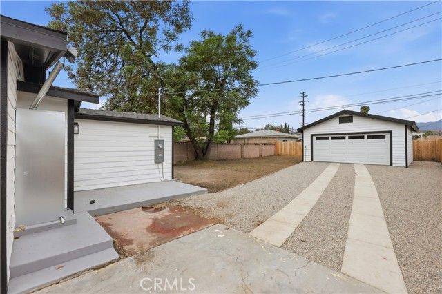 1094 W Evans, San Bernardino, CA 92411