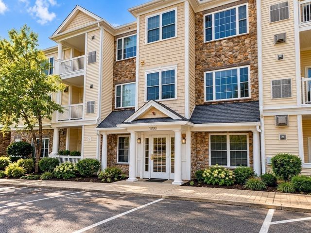 1209 Davenport Ave 1209, Canton, MA 02021