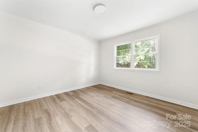204 Long Creek Road, Bessemer City, NC 28016