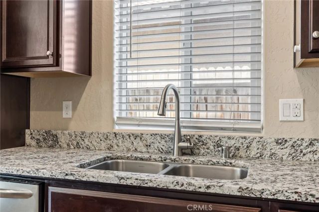 701 Strada, Lemoore, CA 93245