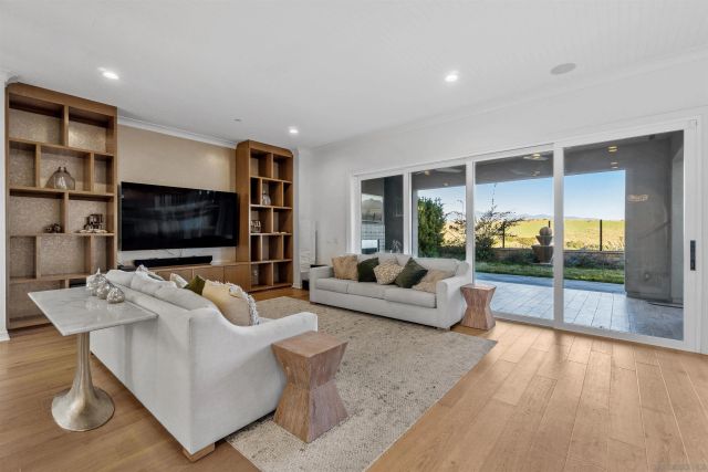 1841 Paterna Dr, Chula Vista, CA 91913