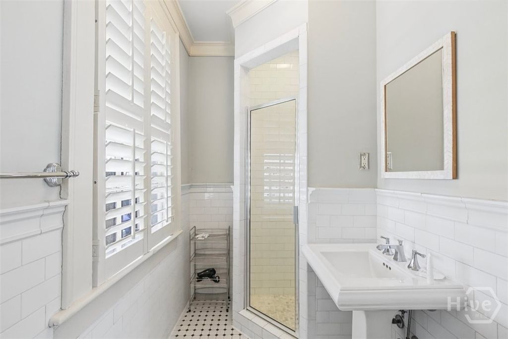 Image 19 of property listing at 439 Abercorn Street, Savannah, GA 31401