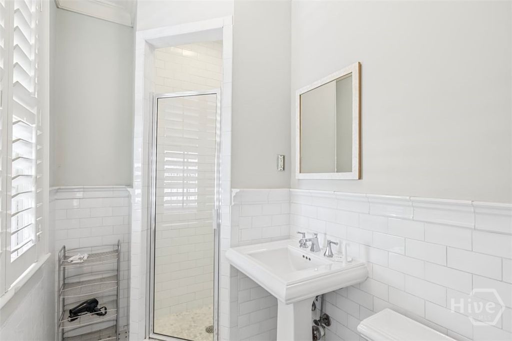 Image 20 of property listing at 439 Abercorn Street, Savannah, GA 31401