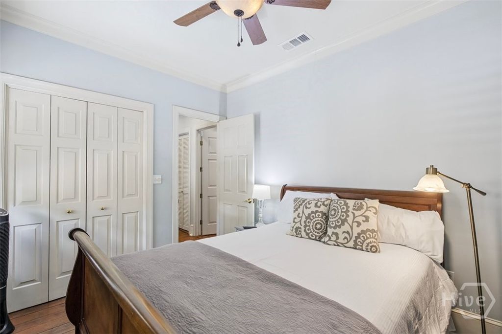 Image 25 of property listing at 439 Abercorn Street, Savannah, GA 31401