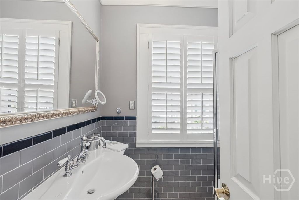 Image 26 of property listing at 439 Abercorn Street, Savannah, GA 31401