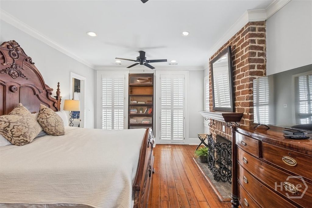 Image 30 of property listing at 439 Abercorn Street, Savannah, GA 31401