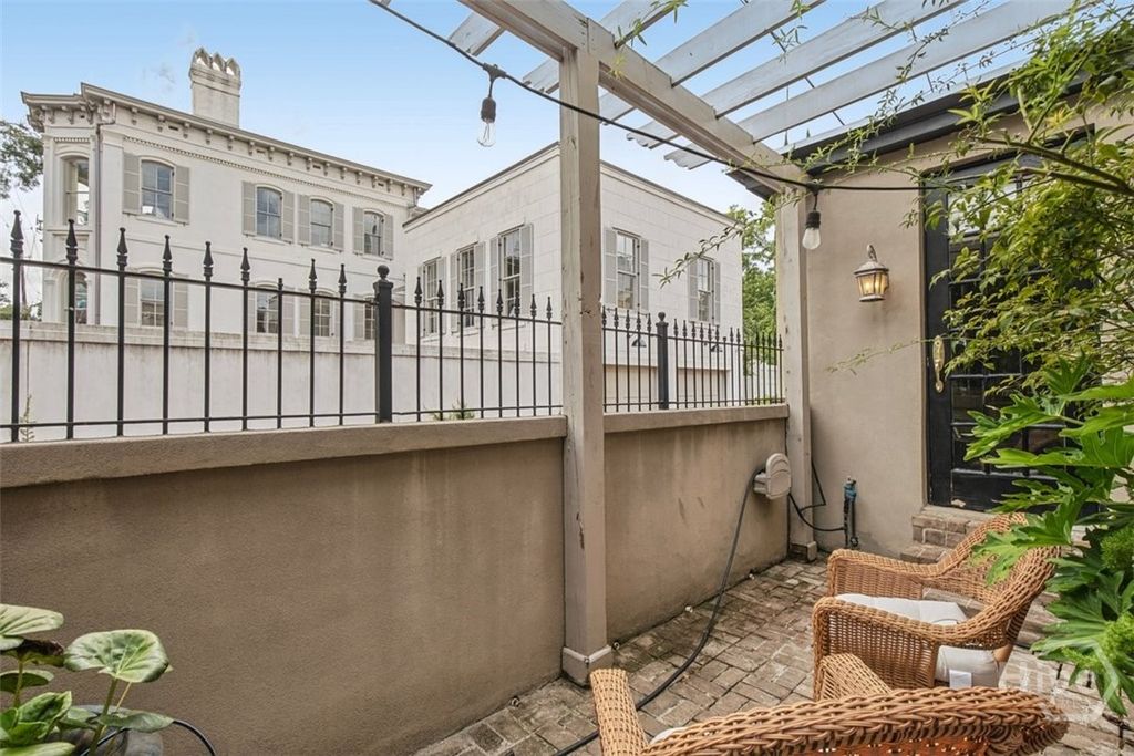 Image 36 of property listing at 439 Abercorn Street, Savannah, GA 31401