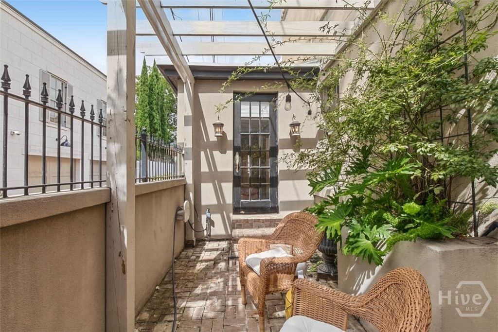 Image 37 of property listing at 439 Abercorn Street, Savannah, GA 31401