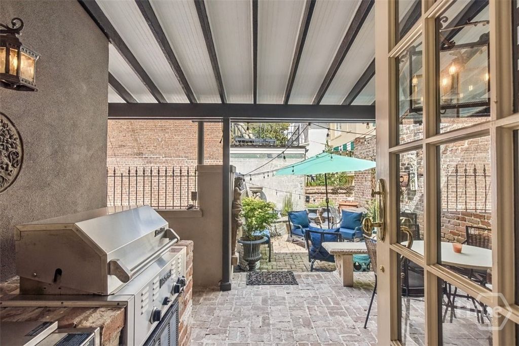 Image 38 of property listing at 439 Abercorn Street, Savannah, GA 31401