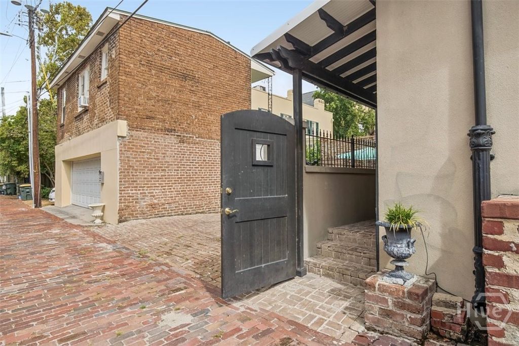 Image 46 of property listing at 439 Abercorn Street, Savannah, GA 31401