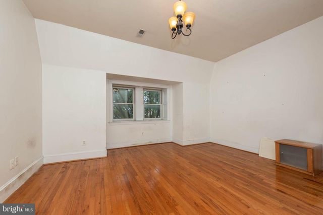 18 E LAFAYETTE AVE, Baltimore, MD 21202