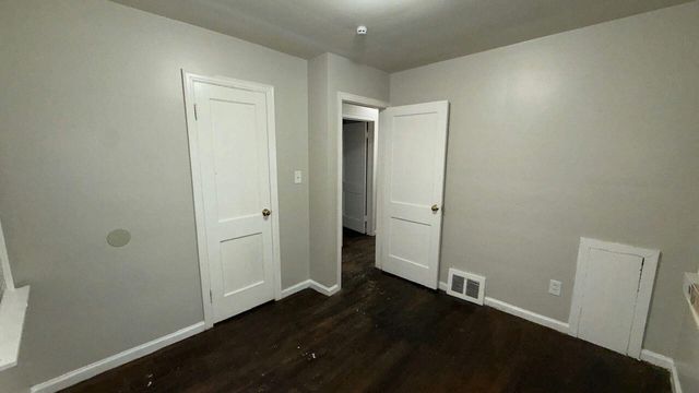 7701 Vaughan Street, Detroit, MI 48228