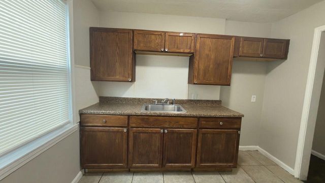 7701 Vaughan Street, Detroit, MI 48228