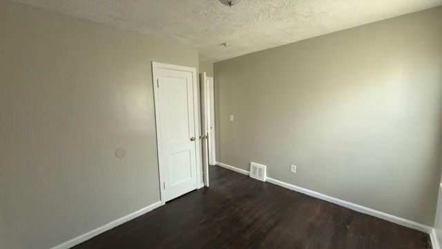 7701 Vaughan Street, Detroit, MI 48228