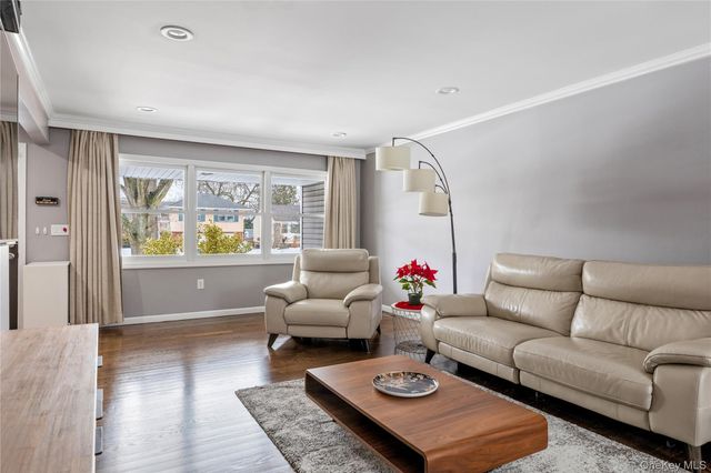 105 Jefferson Street, Garden City, NY 11530