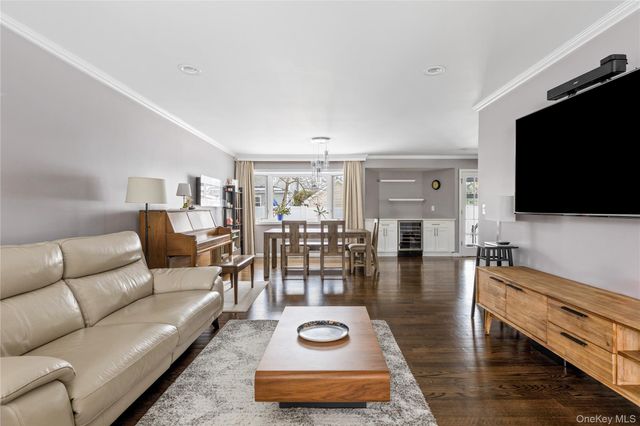 105 Jefferson Street, Garden City, NY 11530