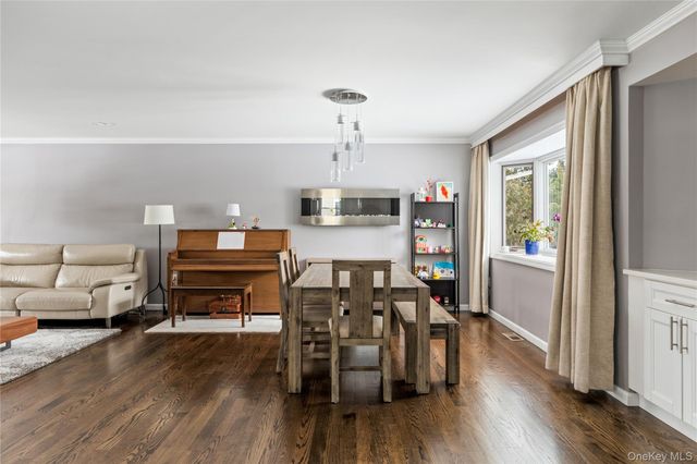 105 Jefferson Street, Garden City, NY 11530